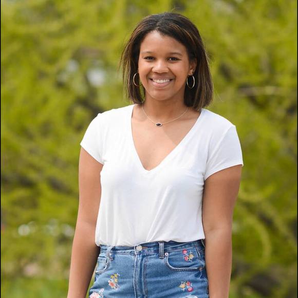 Meet your Posher, Tori - Picture 1 of 1